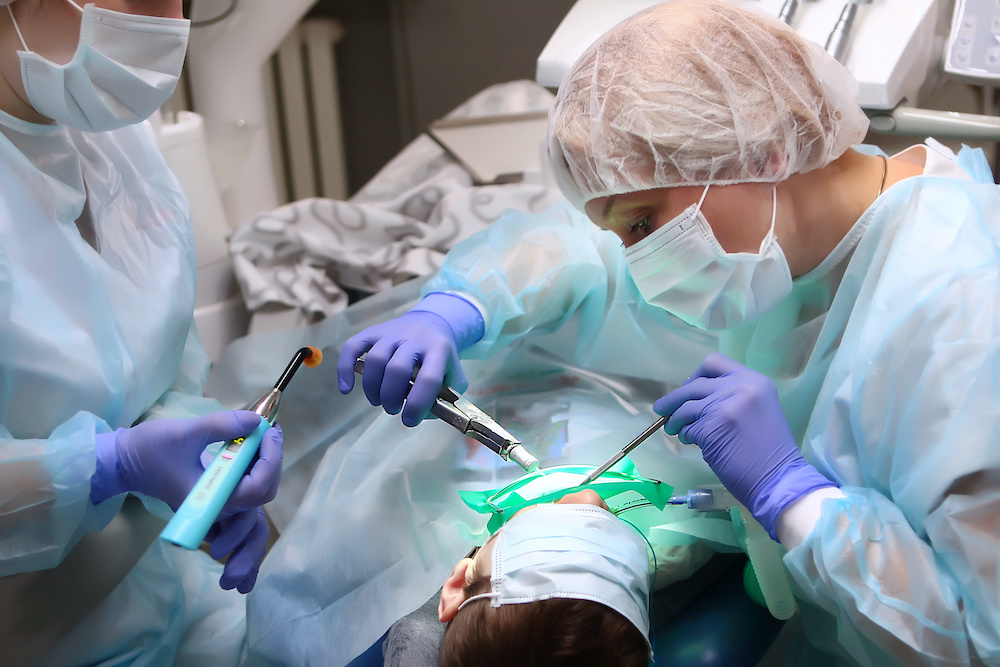 genel-anestezi-ile-cocuk-dis-hekimligi